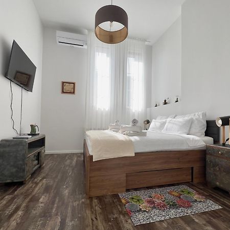 Zagreb Industrial Charm 1 & 2 Apartment Luaran gambar