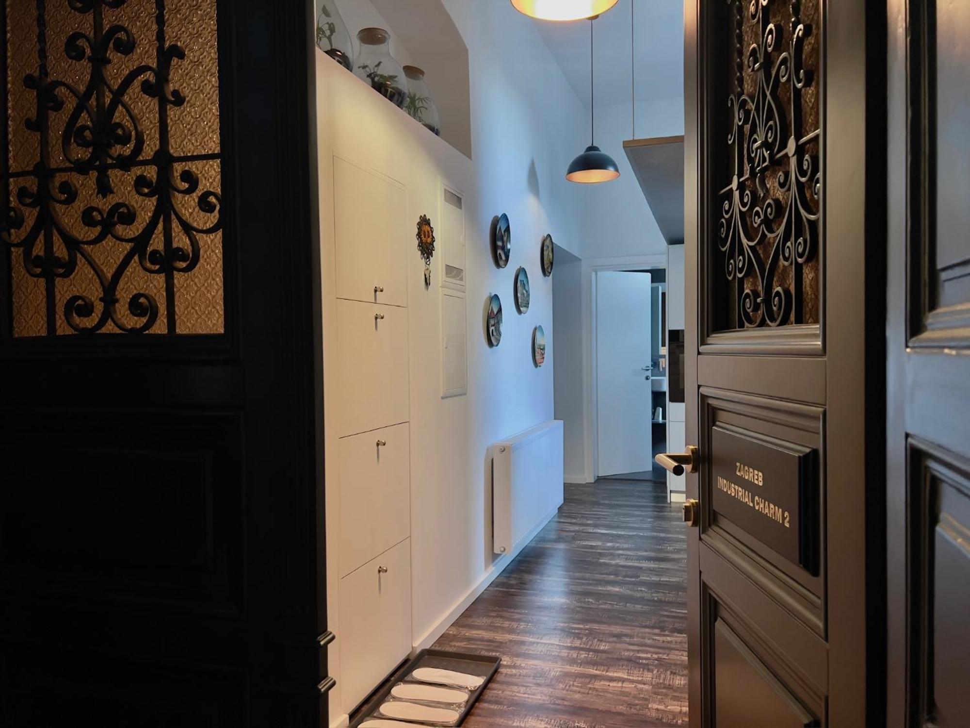 Zagreb Industrial Charm 1 & 2 Apartment Luaran gambar