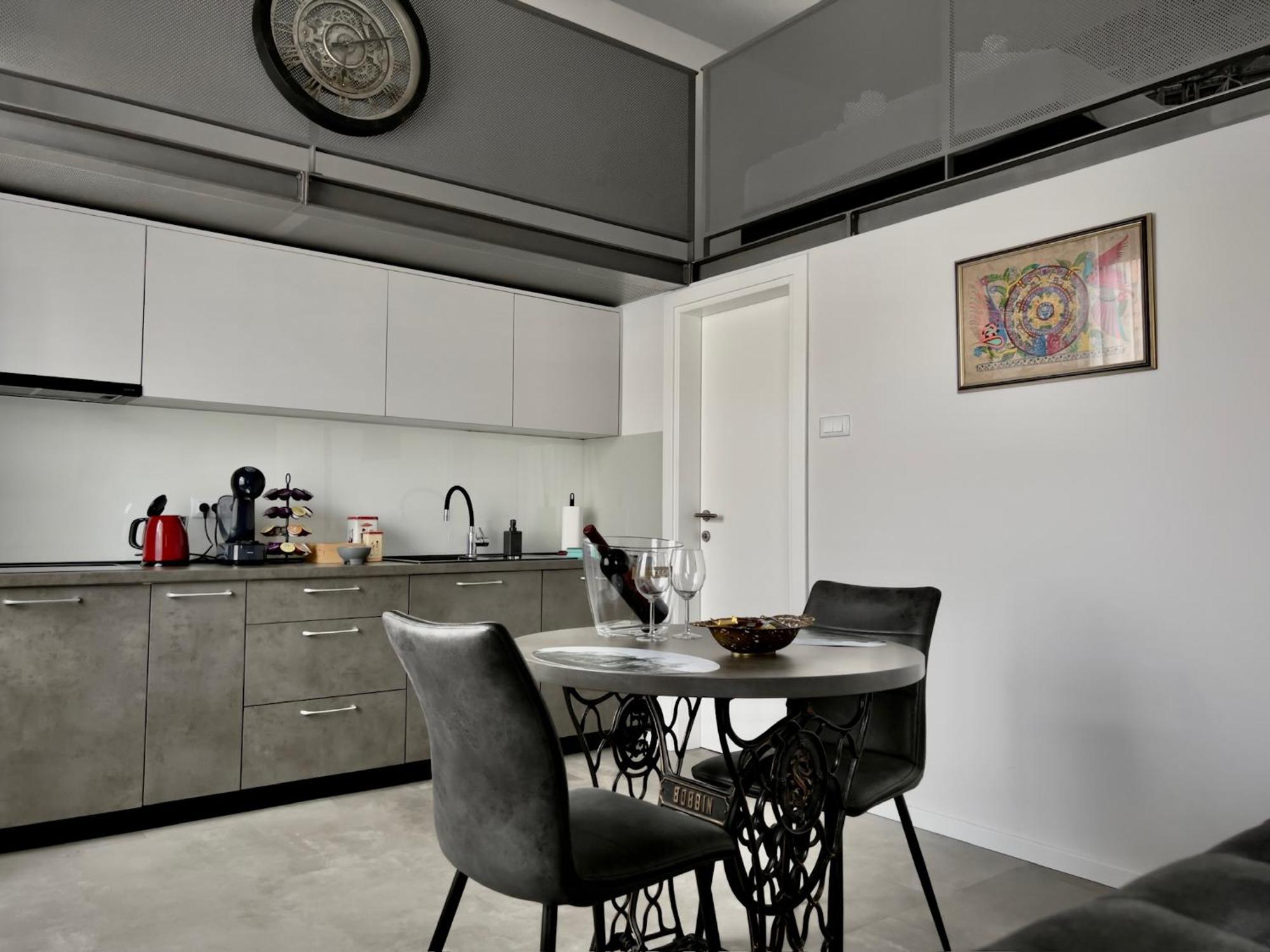 Zagreb Industrial Charm 1 & 2 Apartment Luaran gambar