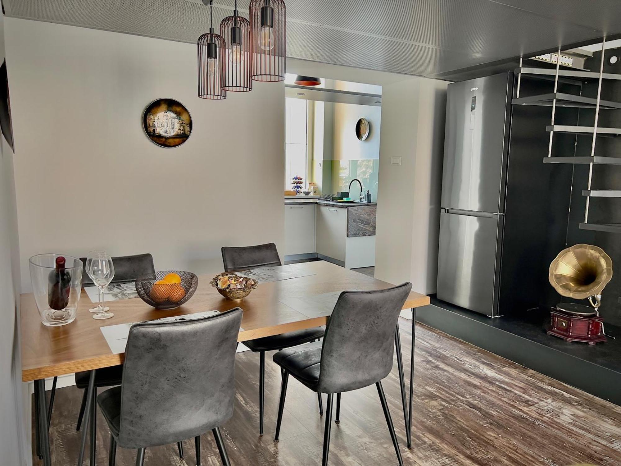 Zagreb Industrial Charm 1 & 2 Apartment Luaran gambar